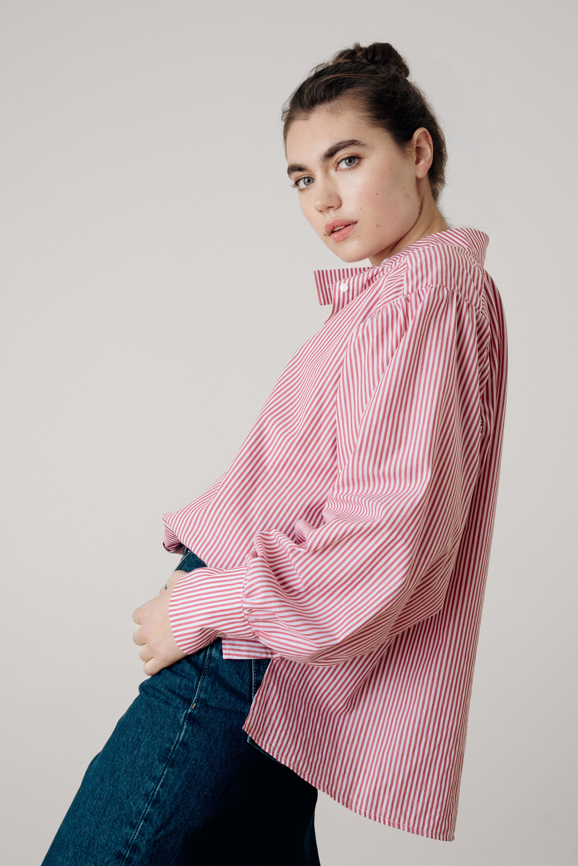 Shirt with red stripes