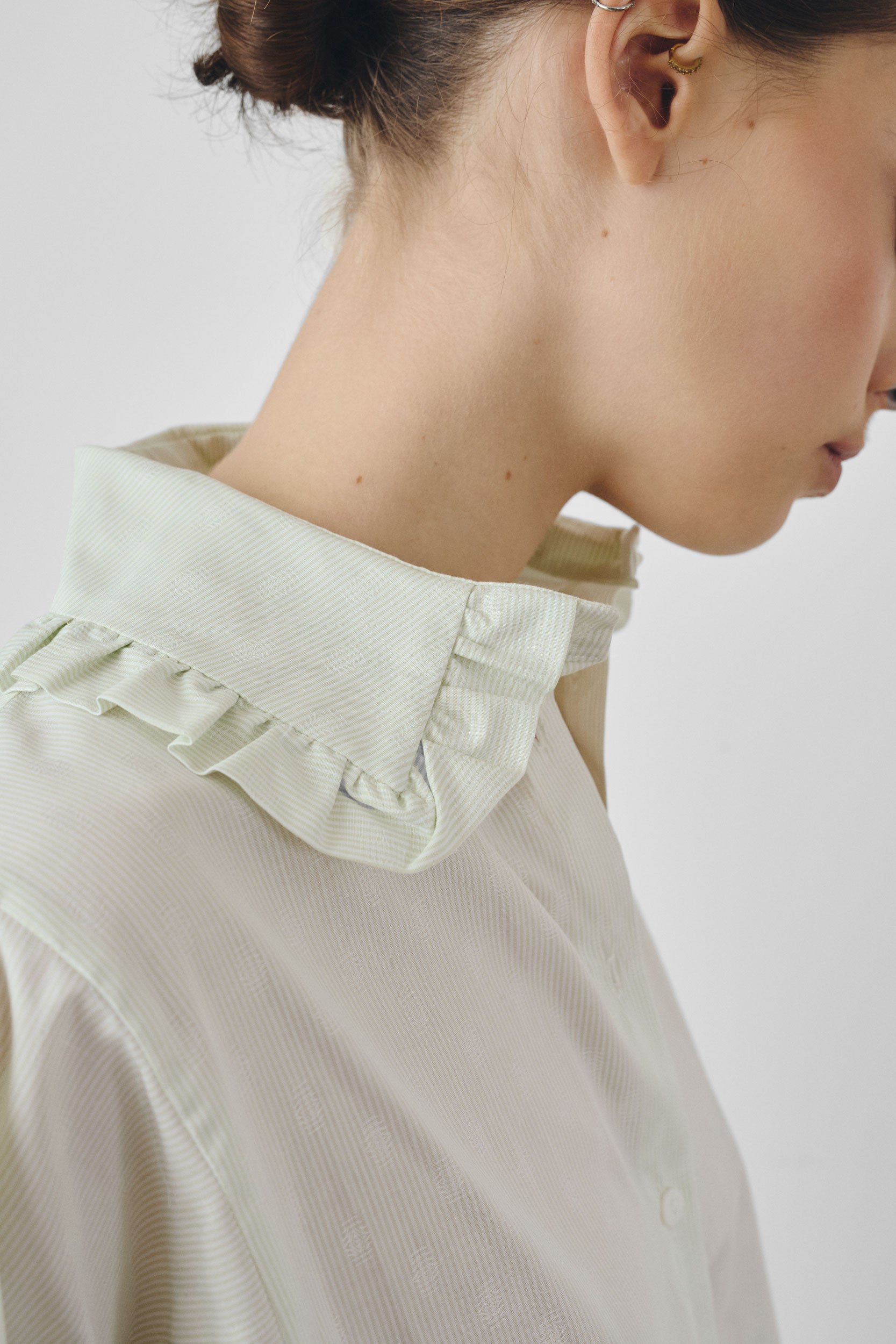 Chemise rayures vertes col volanté