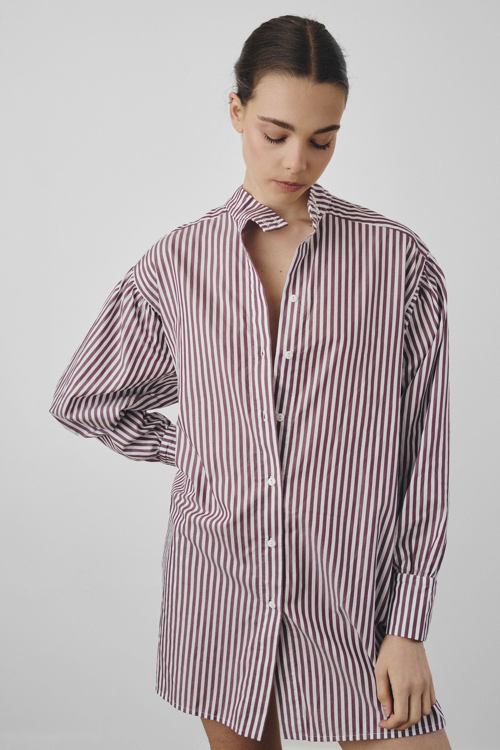 Robe à rayures bordeaux