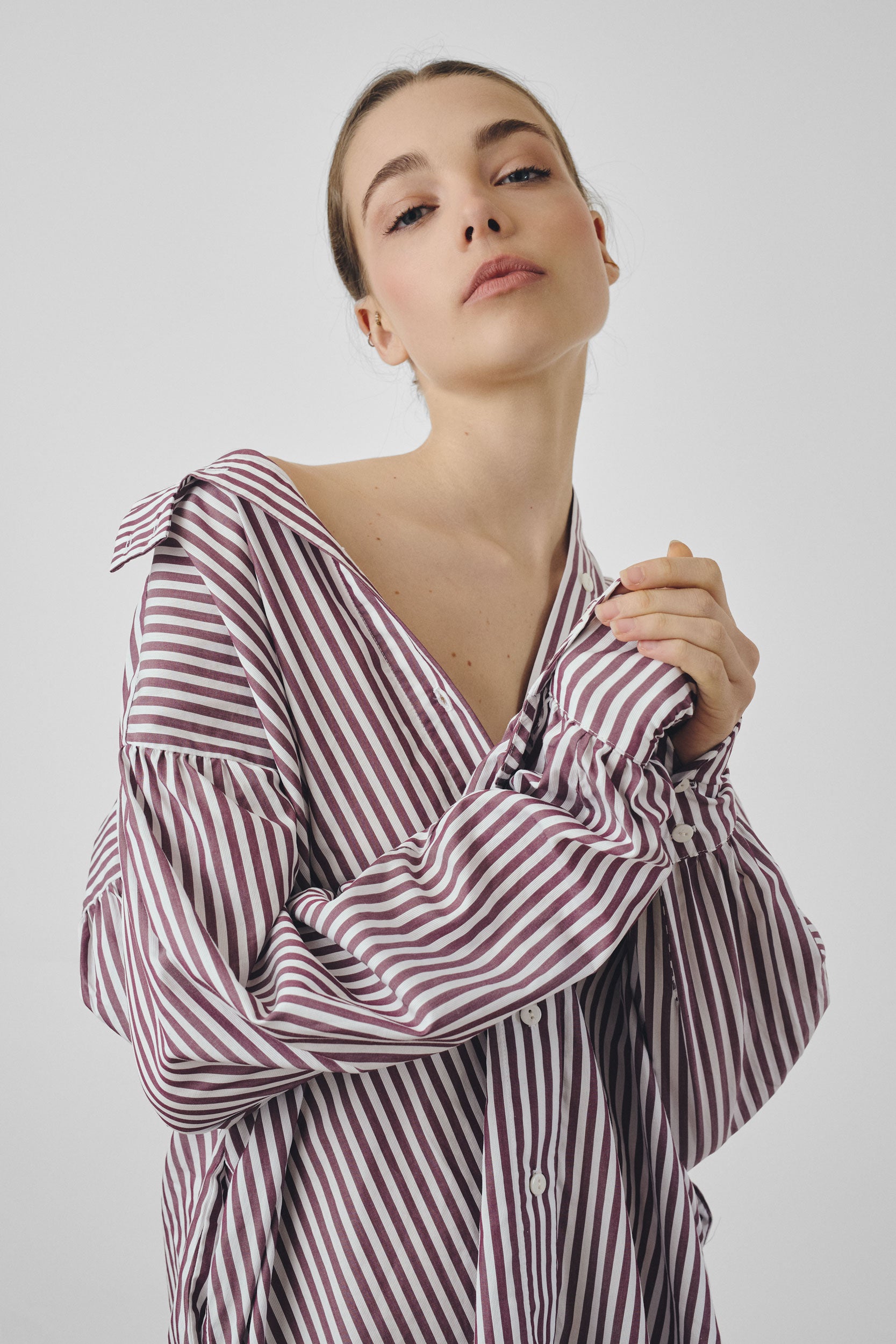 Robe à rayures bordeaux