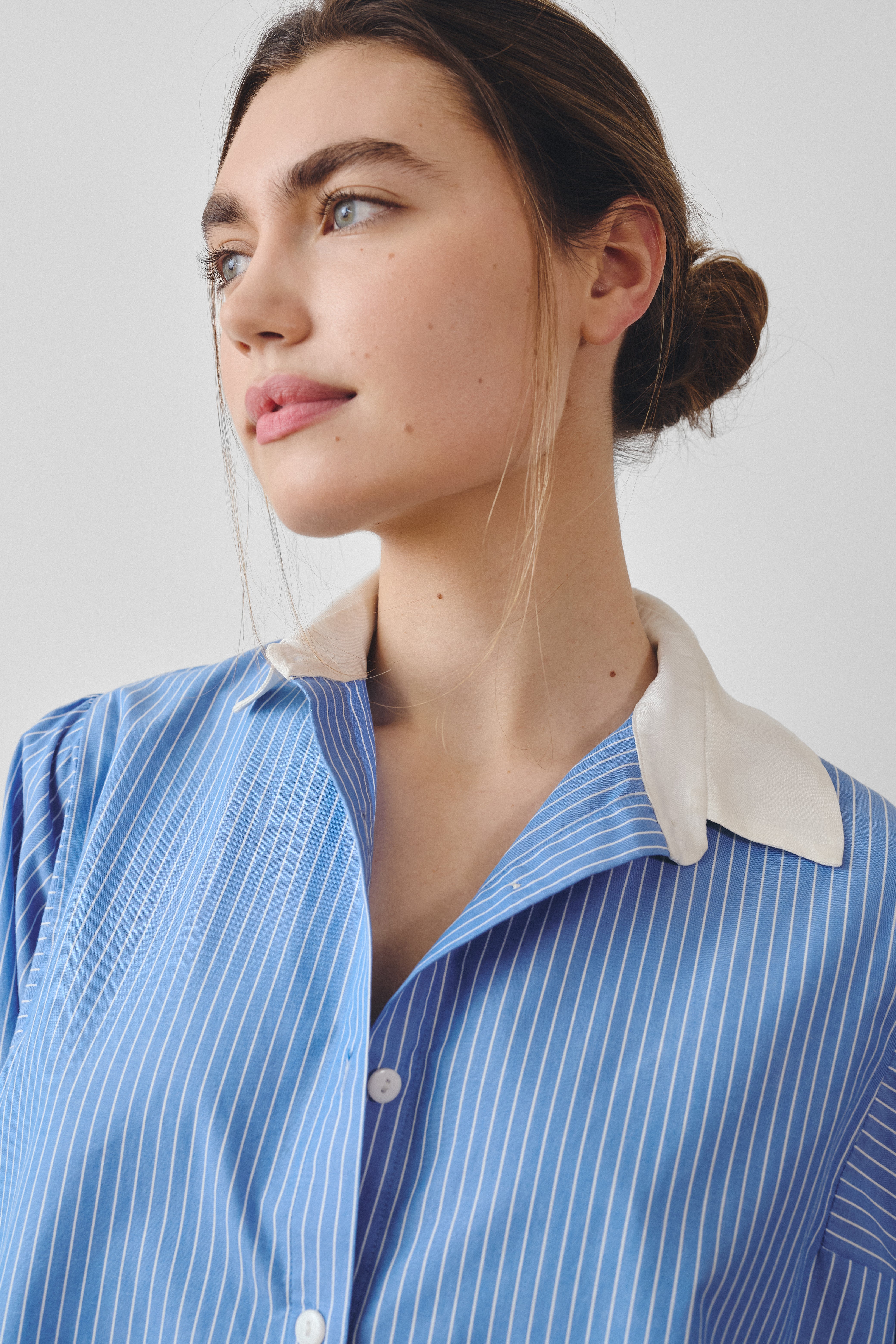 White classical collar shirt