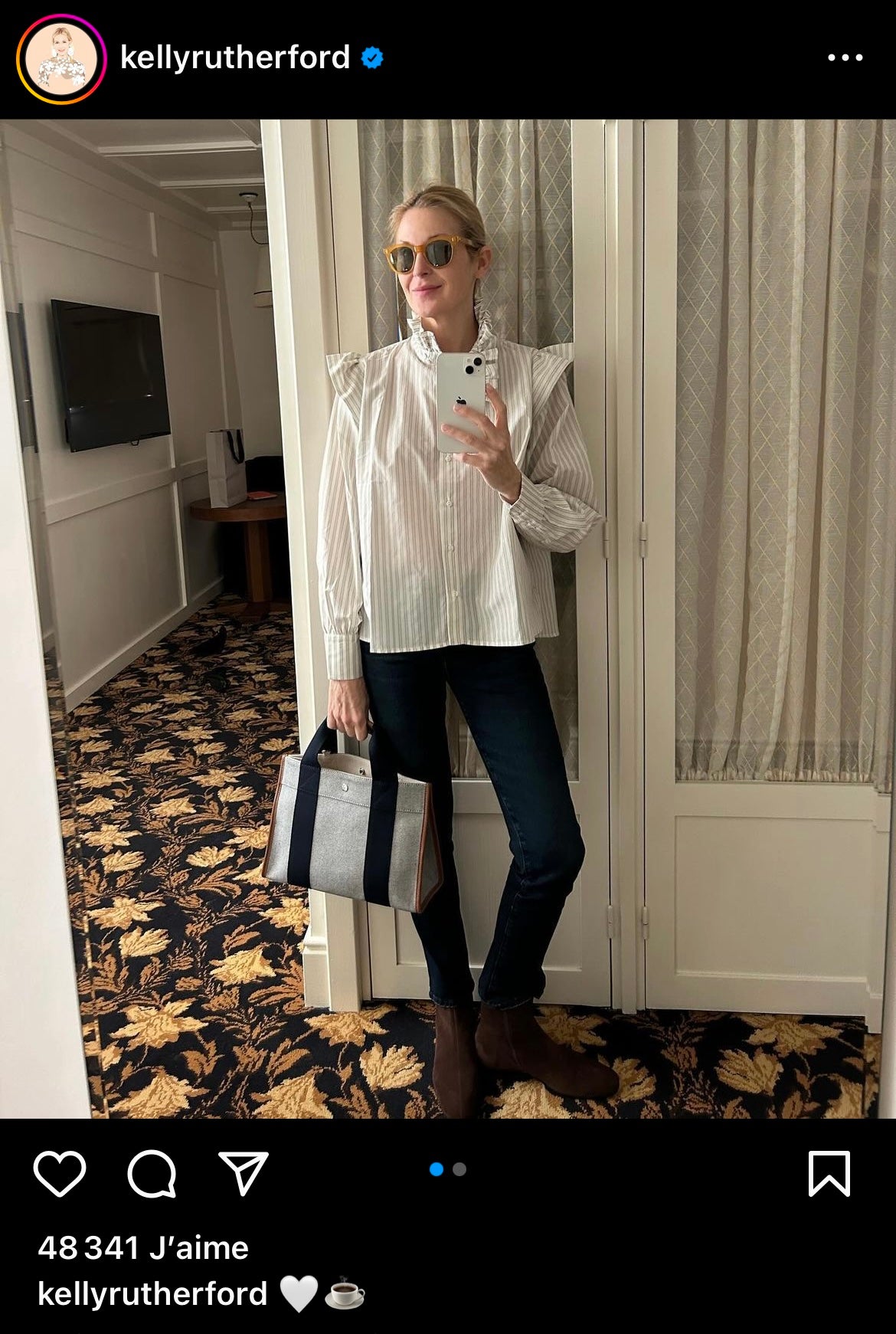 SPOTTED : KELLY RUTHERFORD PORTE LA CHEMISE À COL VOLANTÉ ROMEE