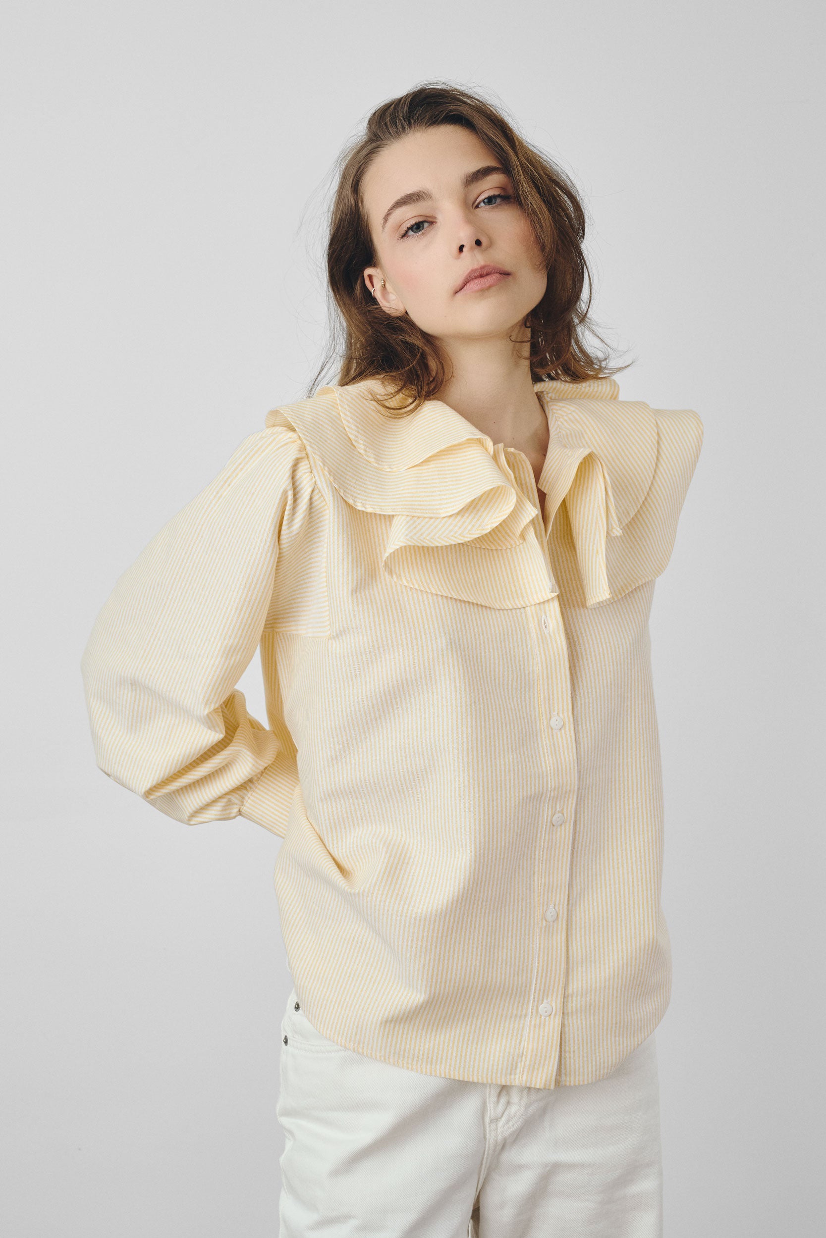 Chemise double volants à rayures jaunes