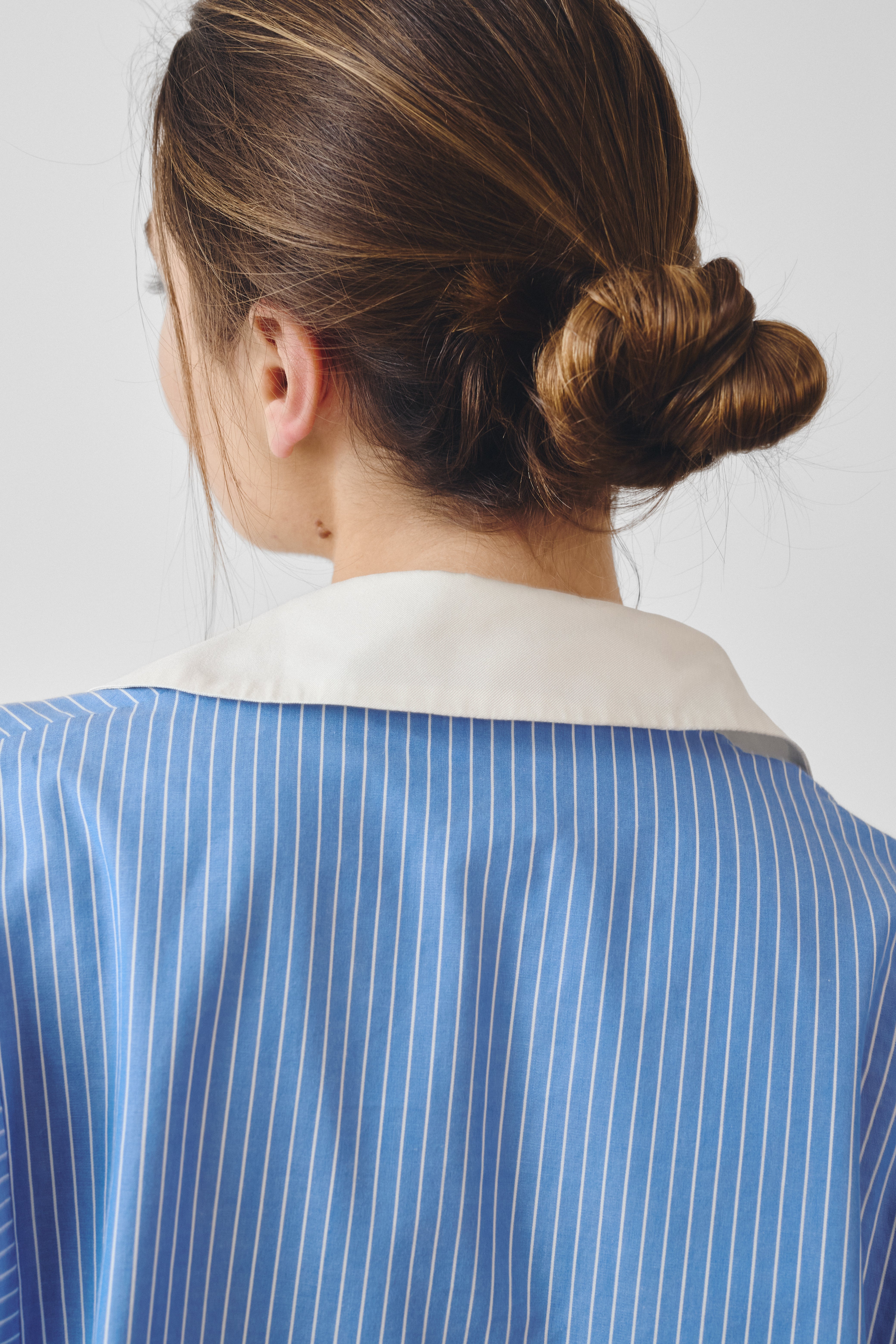 White classical collar shirt